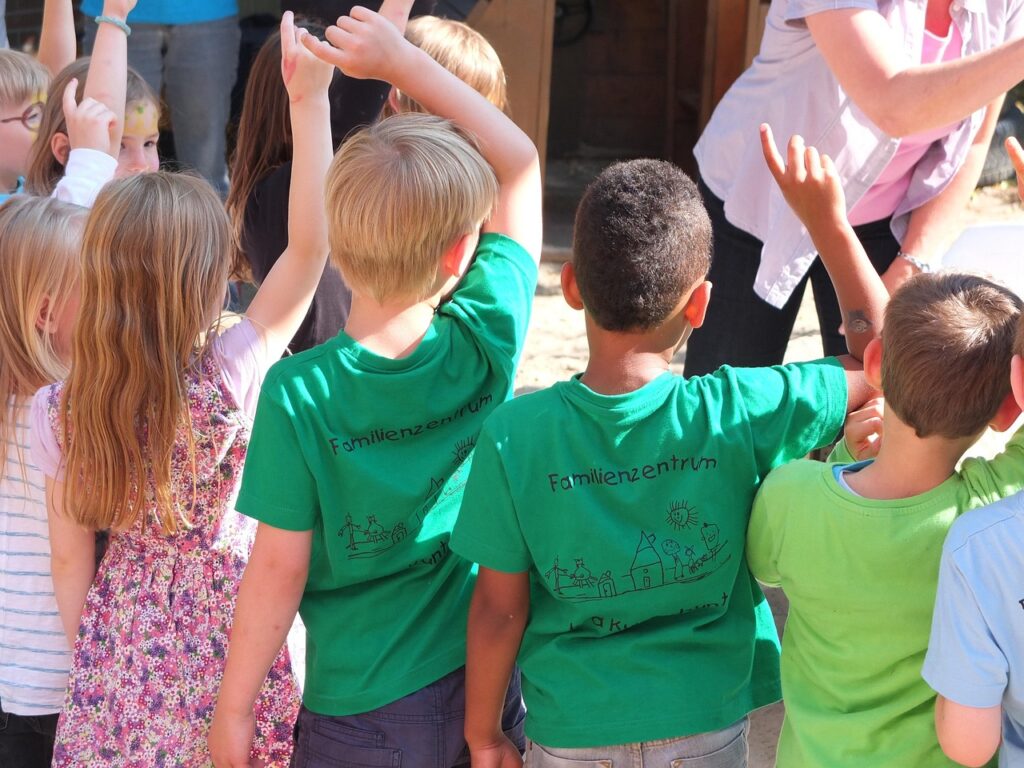 children, child, the back, point out, kindergarten, daycare, diversity, together, to play, kindergarten, kindergarten, daycare, daycare, daycare, daycare, daycare, diversity